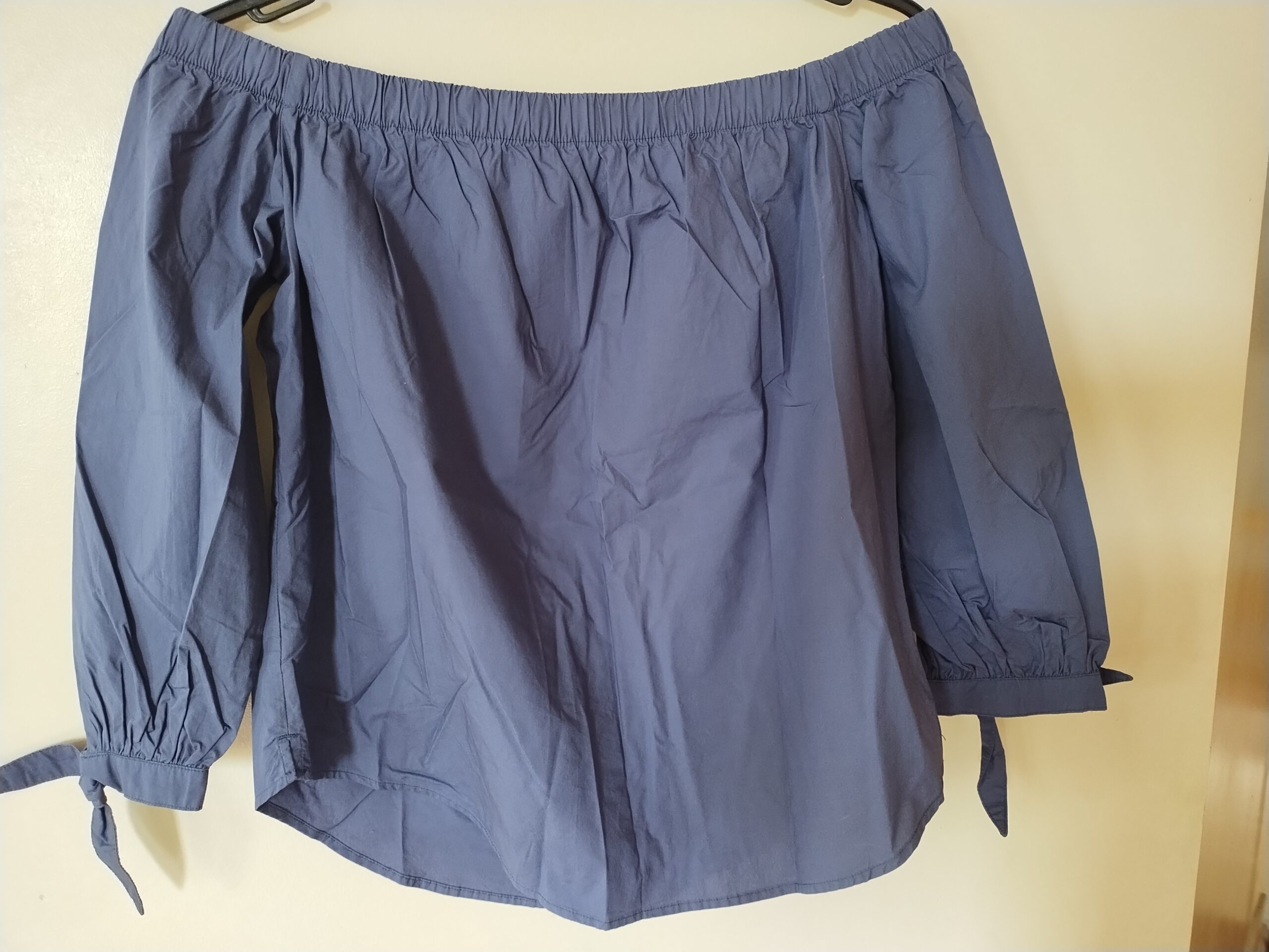 Fashionable Ladies’ top